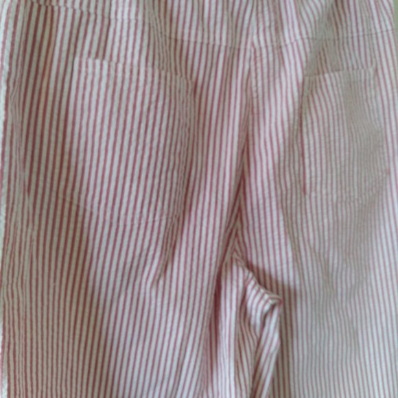 Quacker Factory Seersucker Striped Capris - Picture 3 of 7